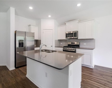 10724 Steinbeck Dr - Photo Thumbnail 5