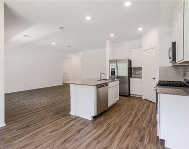 10724 Steinbeck Dr - Photo Thumbnail 10