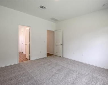 10724 Steinbeck Dr - Photo Thumbnail 12