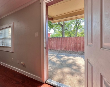 2103 E 16th St - Photo Thumbnail 2