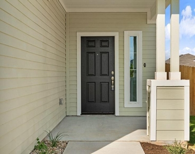 208 Stein Rd - Photo Thumbnail 4