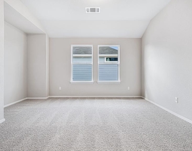 208 Stein Rd - Photo Thumbnail 7