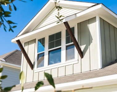208 Stein Rd - Photo Thumbnail 2