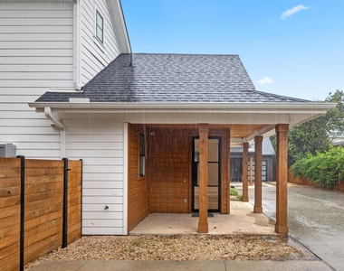 7706 Watson St - Photo Thumbnail 18