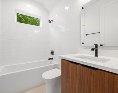 7706 Watson St - Photo Thumbnail 17