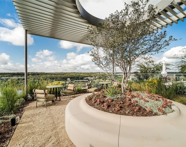 44 East Ave - Photo Thumbnail 22