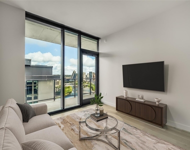 44 East Ave - Photo Thumbnail 5