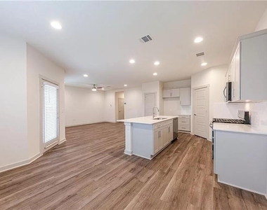 1044 Winnsboro Loop - Photo Thumbnail 13
