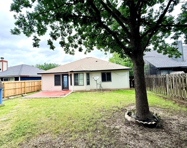 206 Sunshadow Dr - Photo Thumbnail 22