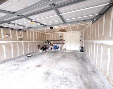 206 Sunshadow Dr - Photo Thumbnail 21