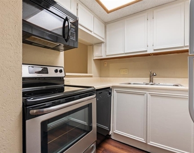 3506 Speedway Blvd - Photo Thumbnail 1
