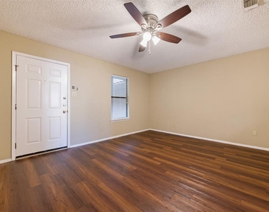 3506 Speedway Blvd - Photo Thumbnail 10