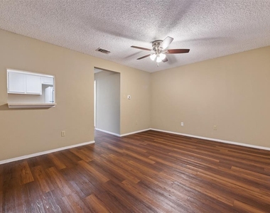 3506 Speedway Blvd - Photo Thumbnail 4
