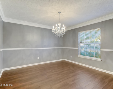 8023 Tuxford Lane - Photo Thumbnail 5