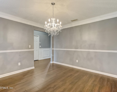 8023 Tuxford Lane - Photo Thumbnail 7