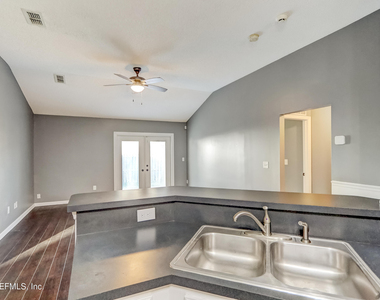 8023 Tuxford Lane - Photo Thumbnail 14