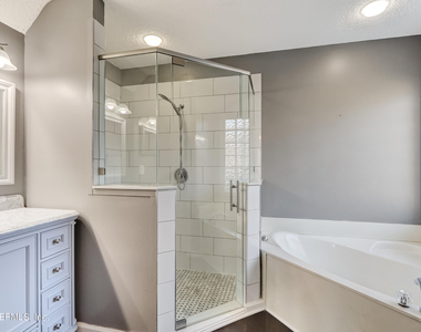 8023 Tuxford Lane - Photo Thumbnail 25