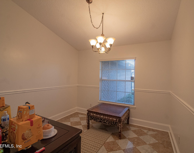 8146 Leafcrest Drive - Photo Thumbnail 7