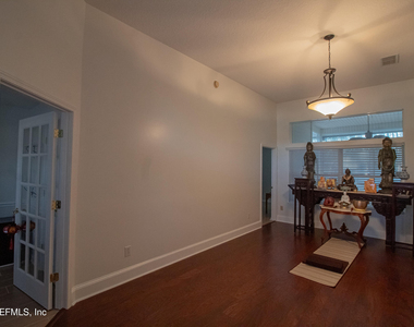 8146 Leafcrest Drive - Photo Thumbnail 2