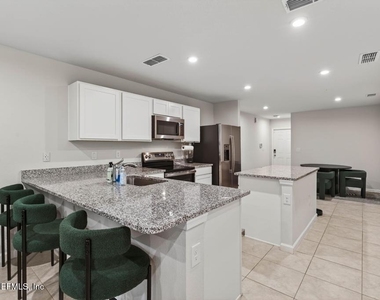 2528 Sadler Trace Way - Photo Thumbnail 5