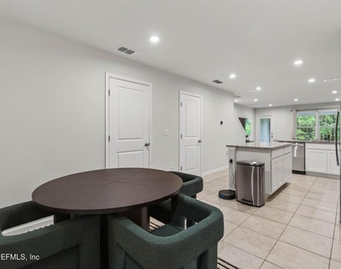 2528 Sadler Trace Way - Photo Thumbnail 2