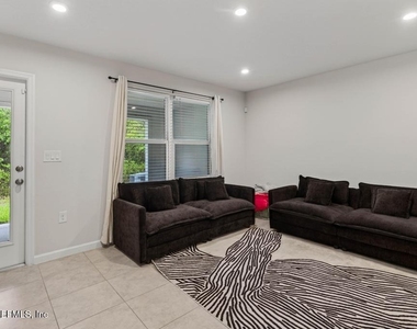 2528 Sadler Trace Way - Photo Thumbnail 7