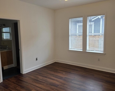 2675 Ernest Street - Photo Thumbnail 5