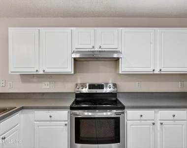 1568 Backwater Drive - Photo Thumbnail 9