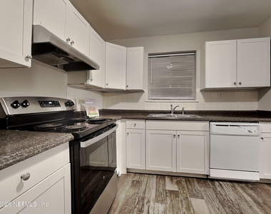 6238 Round Oak Lane - Photo Thumbnail 7