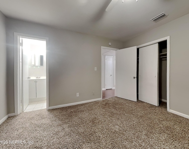 6238 Round Oak Lane - Photo Thumbnail 11