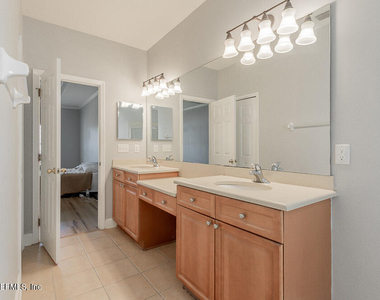 12254 Wynnfield Lakes Circle - Photo Thumbnail 17