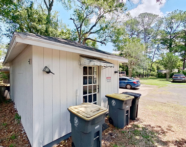 2853 College Street - Photo Thumbnail 16