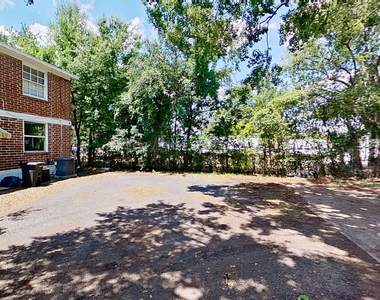 2853 College Street - Photo Thumbnail 15