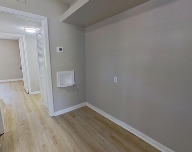 2853 College Street - Photo Thumbnail 6