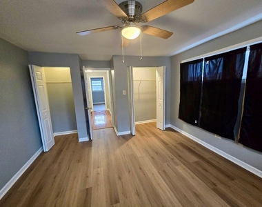 7011 S East End Avenue - Photo Thumbnail 1