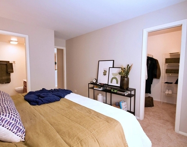 4212 Chesapeake Drive - Photo Thumbnail 11