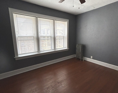 7655 S Yates Boulevard - Photo Thumbnail 5