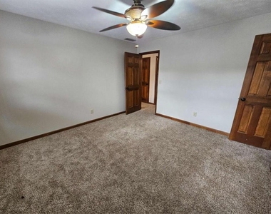 5525 Wedgewood Court - Photo Thumbnail 22