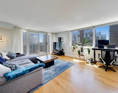 200 N Dearborn Street - Photo Thumbnail 21