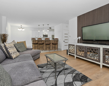 8120 Concord Lane - Photo Thumbnail 4