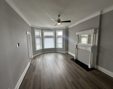 6426 S Ingleside Avenue - Photo Thumbnail 4