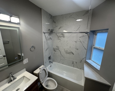 6426 S Ingleside Avenue - Photo Thumbnail 10