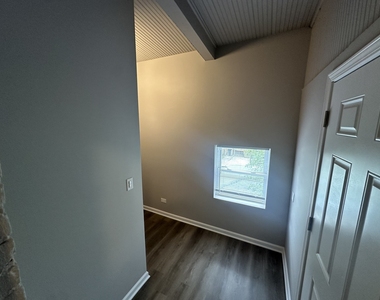 6426 S Ingleside Avenue - Photo Thumbnail 14