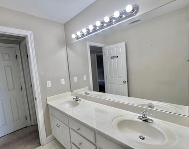 1800 Lee Patrick Drive - Photo Thumbnail 12