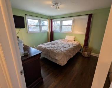 5151 Chase Avenue - Photo Thumbnail 9