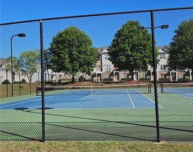 5747 Radford Loop - Photo Thumbnail 33