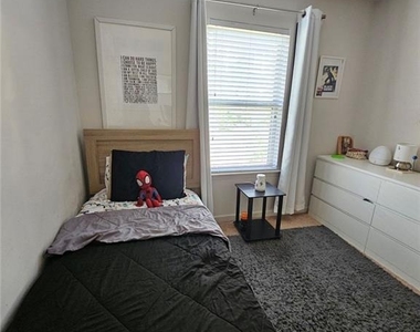 5747 Radford Loop - Photo Thumbnail 19