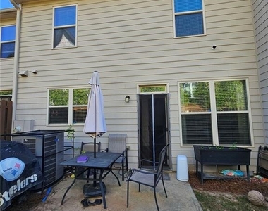 5747 Radford Loop - Photo Thumbnail 28