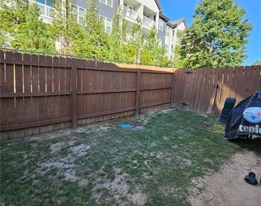 5747 Radford Loop - Photo Thumbnail 30