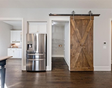 378 Bill Kennedy Way - Photo Thumbnail 12